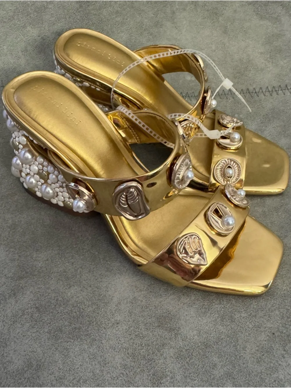 NWT Gianni Bini Penei Metallic Pearl Ornament
Detail Slide Sandals Sz 7 - Picture 3 of 8